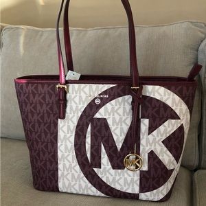Michael Kors Jet Set Tote
